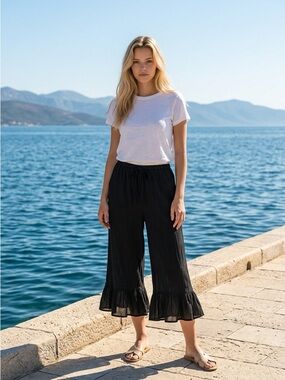 Kimchi Blue Anthropologie Black Cropped Pants Ruffle Hem Elastic Waist Size S
